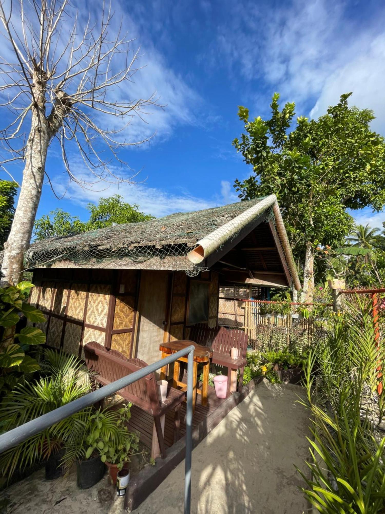 Fely'S Homestay Batuan Екстериор снимка