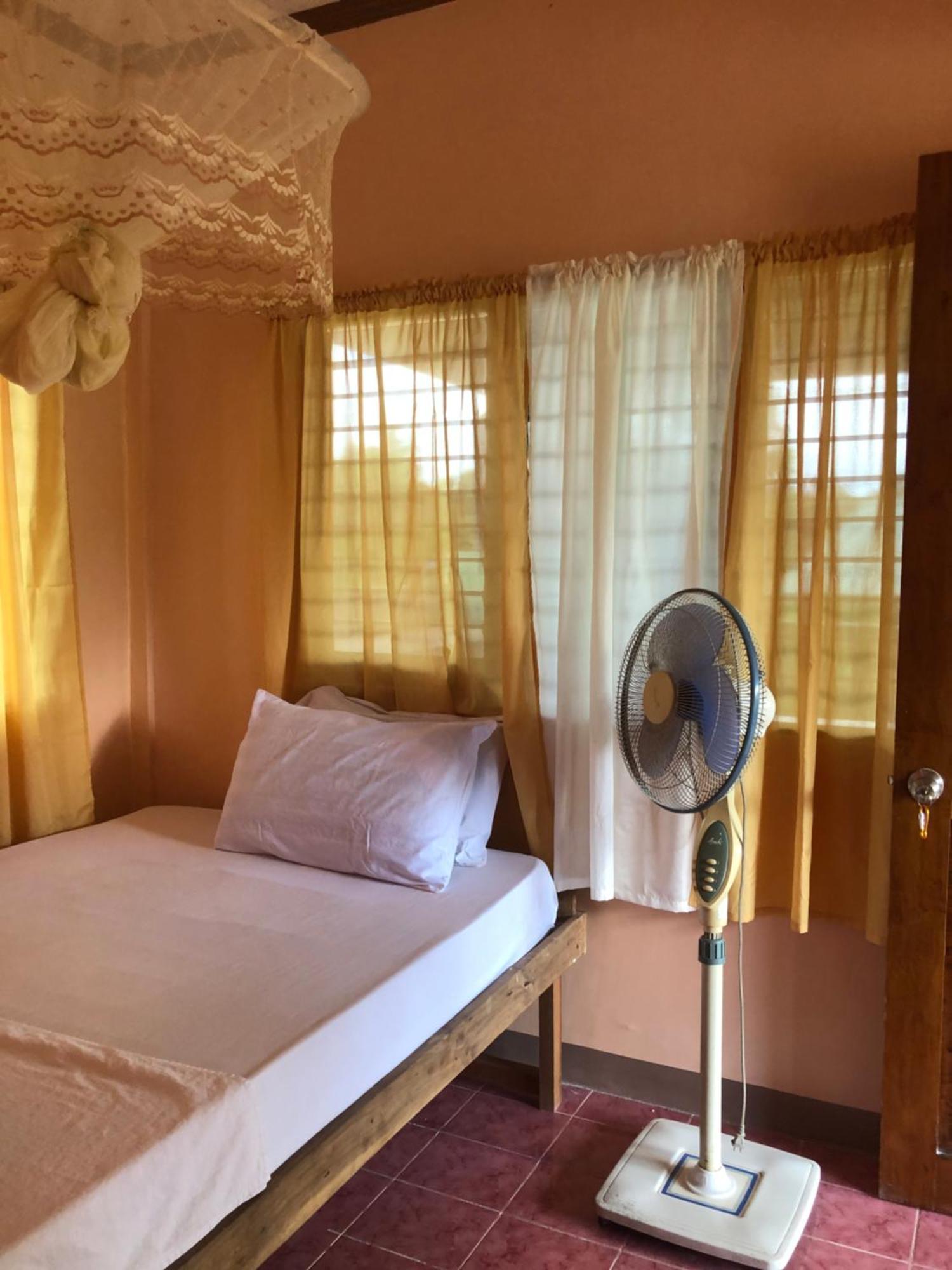 Fely'S Homestay Batuan Екстериор снимка