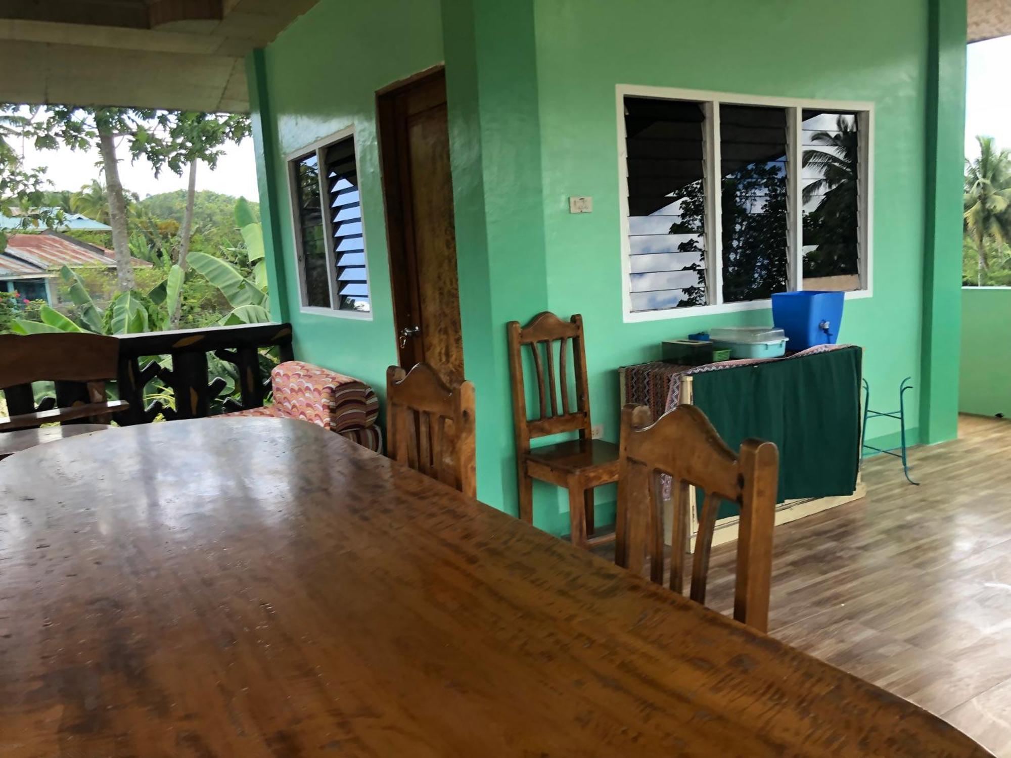 Fely'S Homestay Batuan Екстериор снимка
